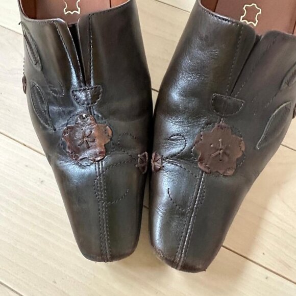 Simona Leather Heeled Shoes – Chocolate Brown with Floral Stitch Detail Size 6 - Picture 4 of 8